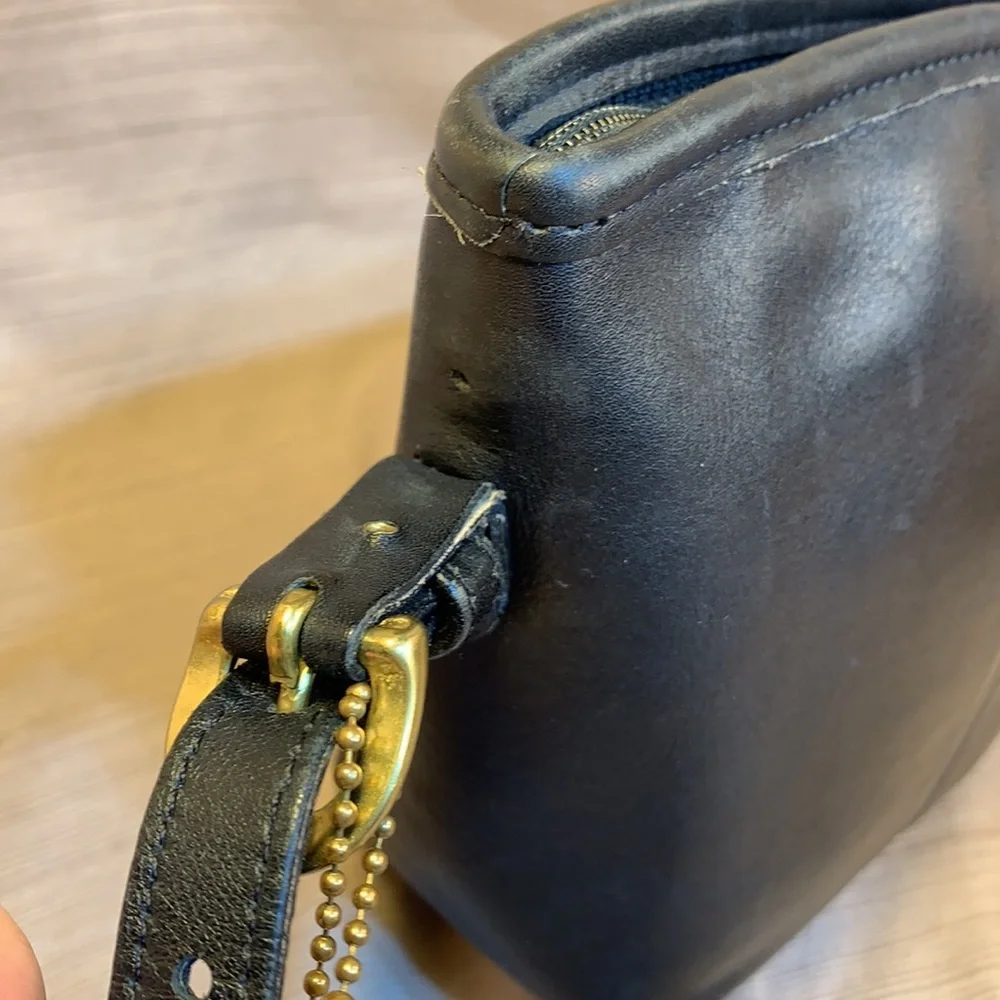 Coach Vintage classic leather shoulder small bag